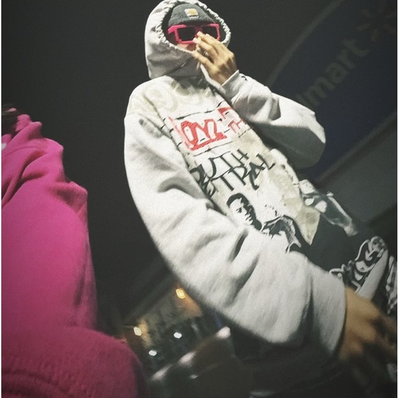 Meet your Posher, Alex - Picture 1 of 1